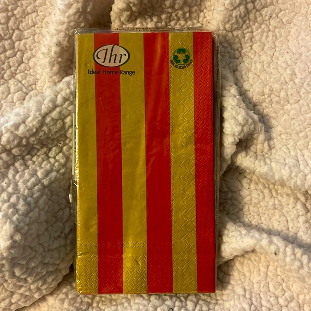 Ideal Home Range: “Green is Life” Napkin Collection: Big Stripes Gold/Red: New🎁